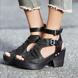 Free People clog